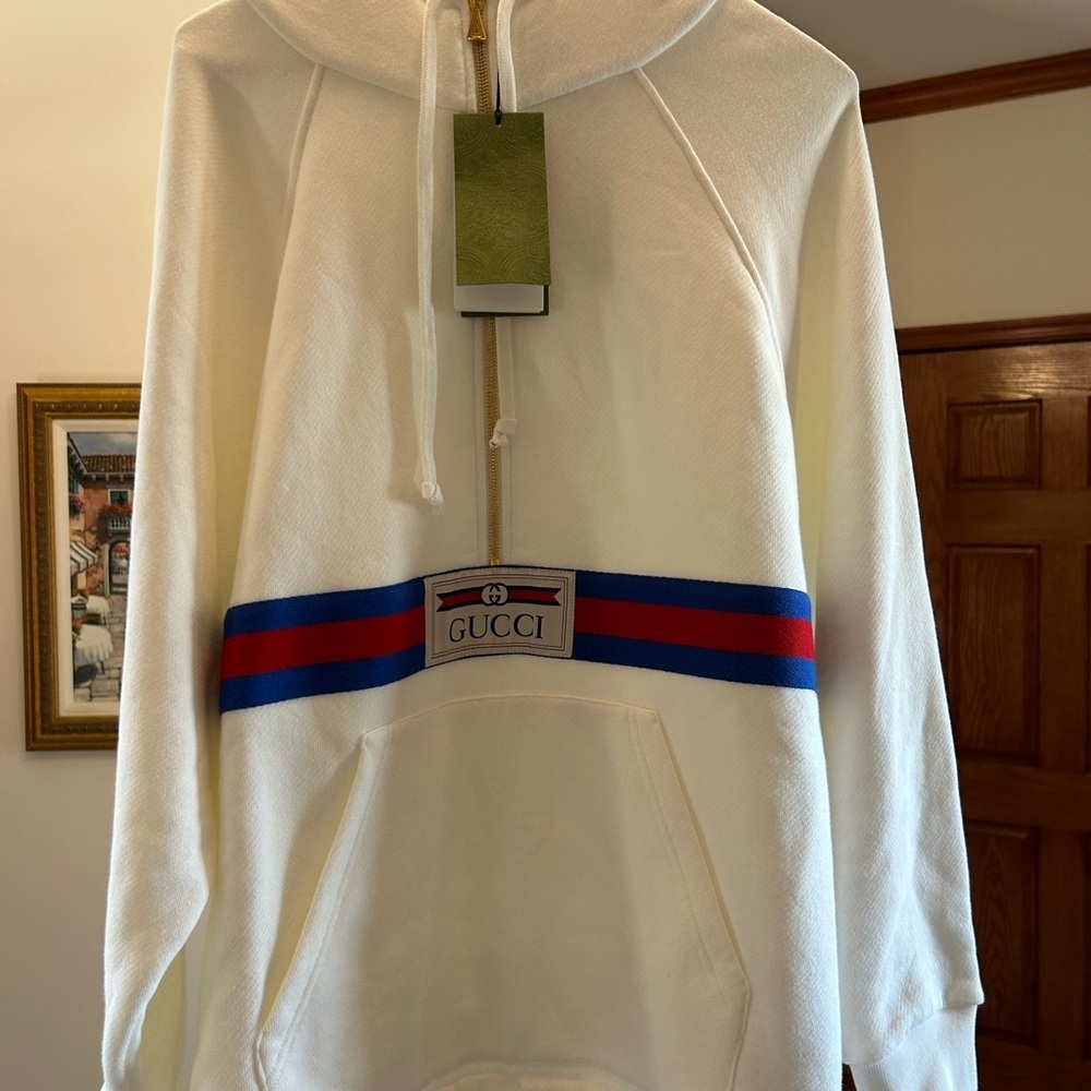 Men's Gucci, cotton jersey half zip closure,, hoodie size XS  fits like medium